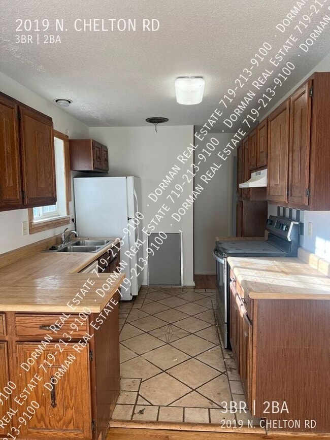 Photo - 2019 N Chelton Rd