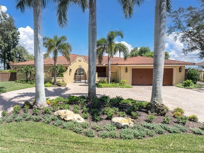 Photo - 5810 Bahama Shores Dr S