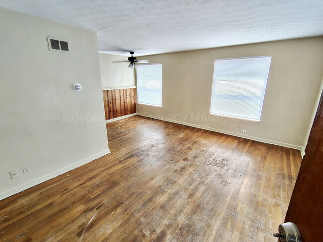 Photo - 4278 Catalpa Dr. Unidad 4