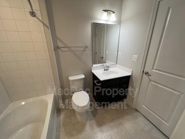 Photo - 505 Rolling Valley Dr