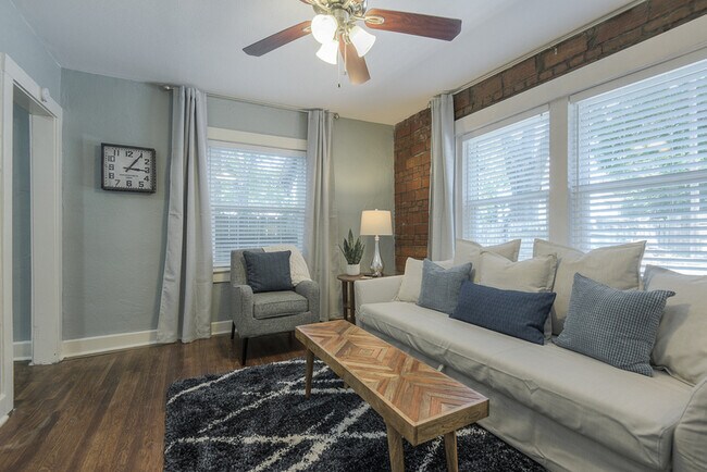 Photo - 3809 Mercier St