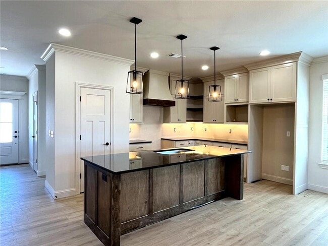 Photo - 4750 Farmhouse St