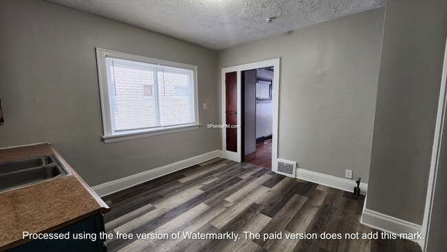 Photo - 2797 E 125th St