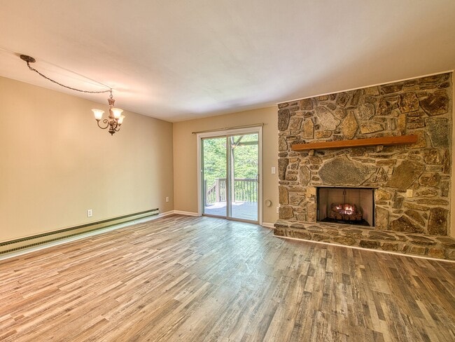 Photo - 49 Riverside Villa Dr