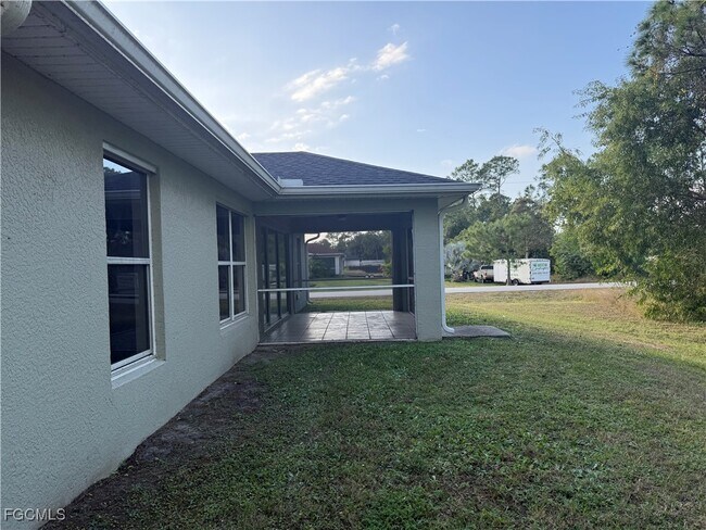 Photo - 431 Broadmoor St