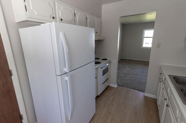 Photo - 2806 Leeway Dr