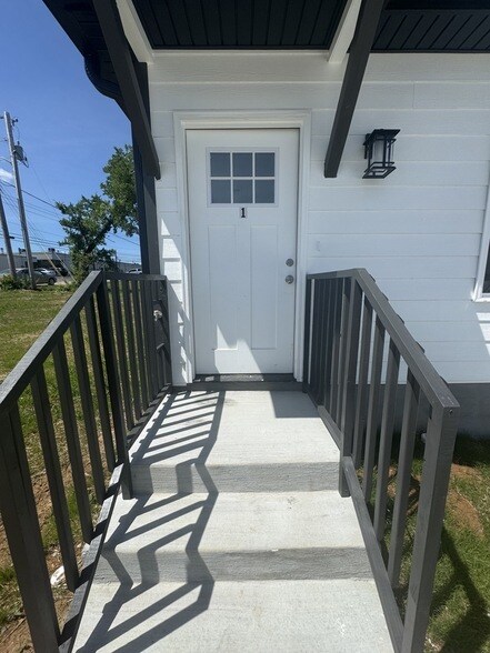 Photo - 138 Hobson St Unit 1