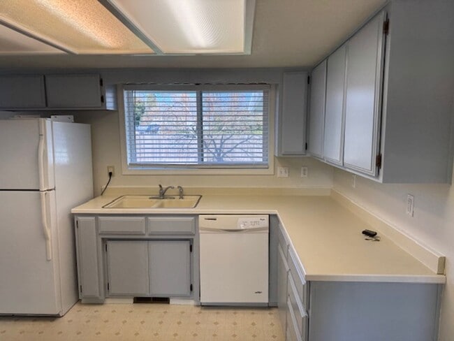 Photo - 3 Bedroom/ 2 Bathroom Single Level Home