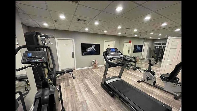 Photo - 355 S Broadway Unidad 706