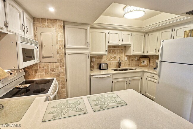 Photo - 3443 Gulf Shore Blvd N Unidad 314