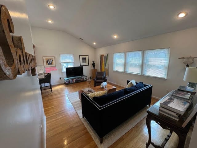 Building Photo - 36 Bernard St Unit NA