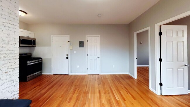 Photo - 305 Cator Ave Unit 1f