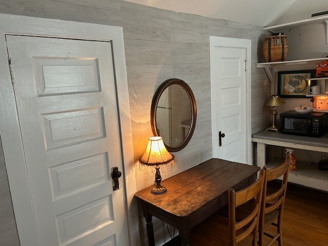 Photo - 212 N Resident St