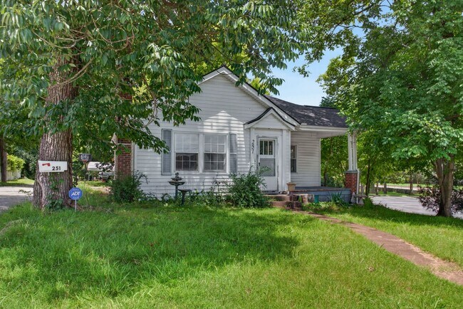 Photo - 251 Forbes Ave