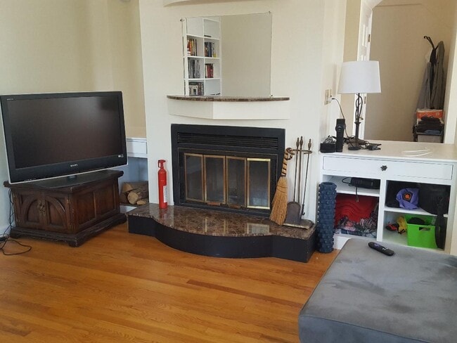 Photo - 180 Front St Unit #1