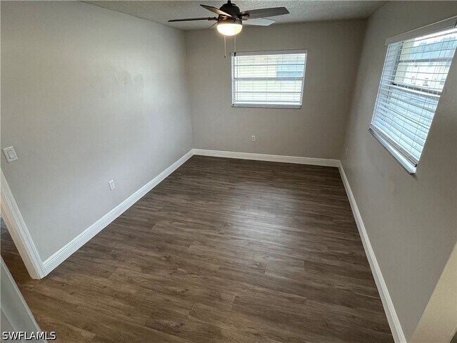 Photo - 3325 Arpt Rd S Unidad B8