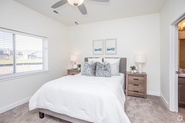 2BR, 2BA - Elm/1,277 SF