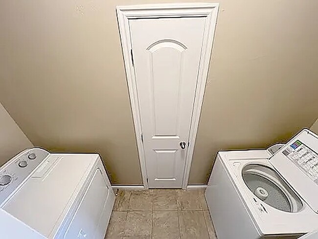 Photo - 426 W 200 N St Unit 203