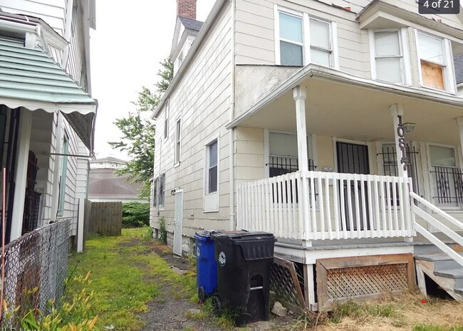 Photo - 10817 Hull Ave