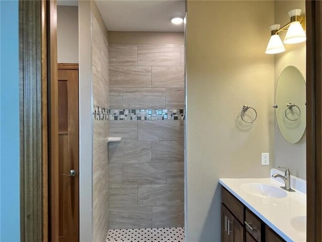 Photo - 3110 Bassett Dr