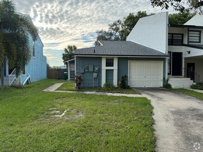 Building Photo - Cozy 3-bedroom, 2-bathroom home in heart o...