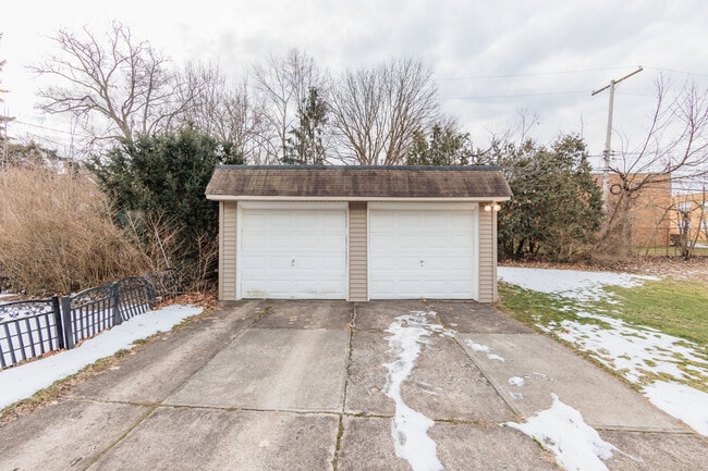 Photo - 4040 Ardmore Rd