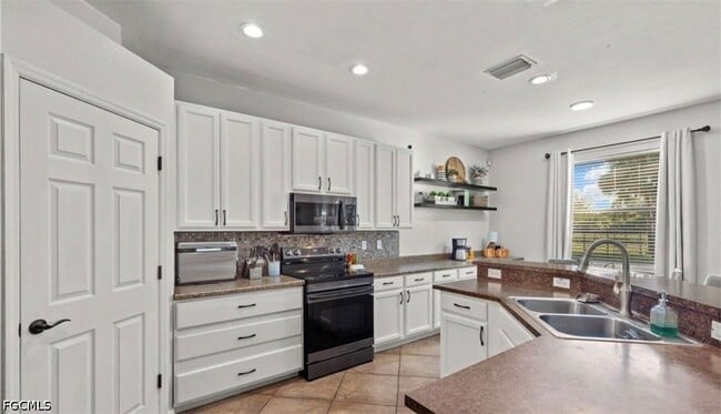 Photo - 321 Shadow Lakes Dr