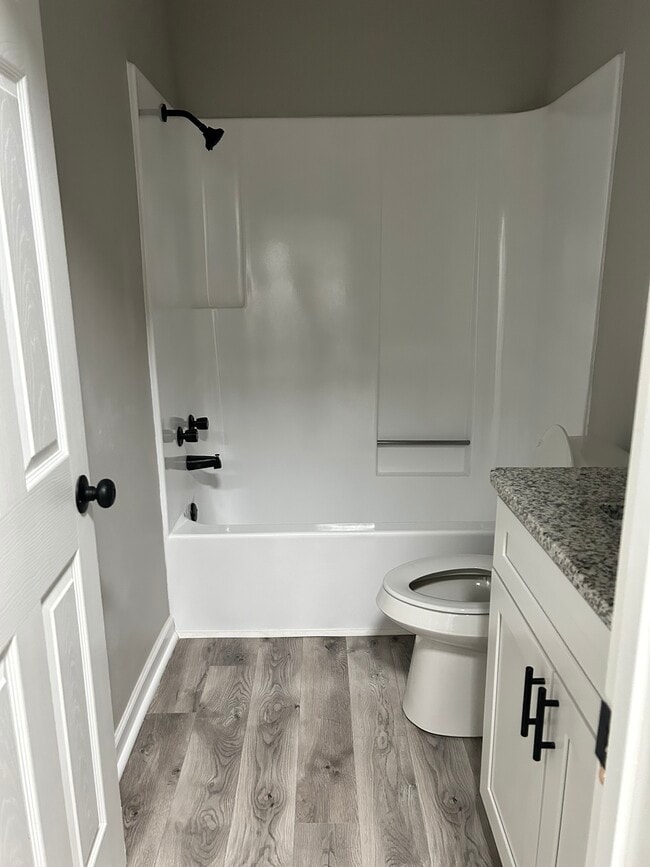 3605 Thomas Dr Unit 2