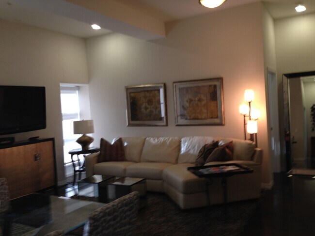 Photo - 125 N Raymond Ave Unit 409