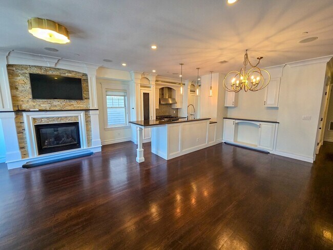 Photo - 161 Tudor St Condo Unit 4