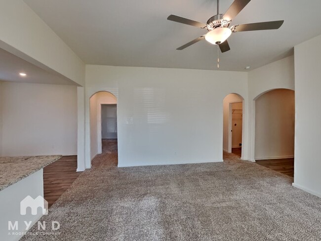 Photo - 421 Micah Ln