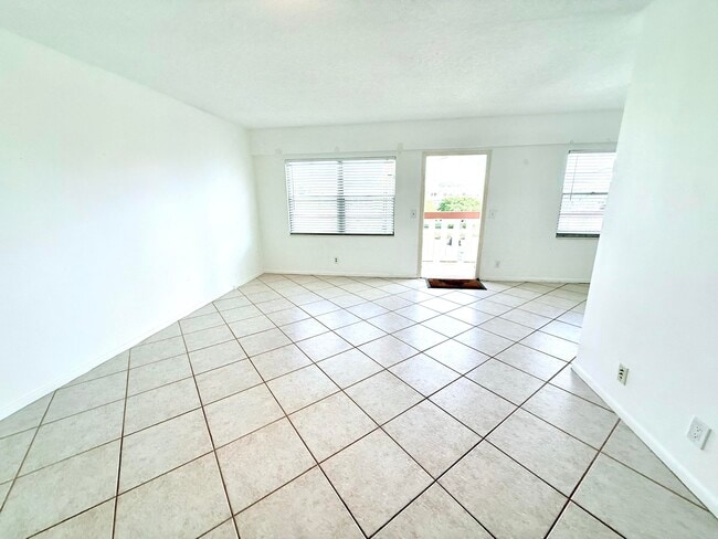 Building Photo - 124 Preston Way