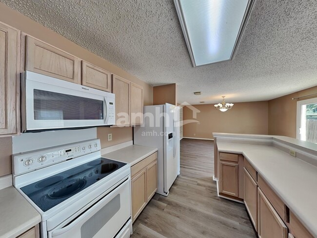 Photo - 769 Willow Crossing