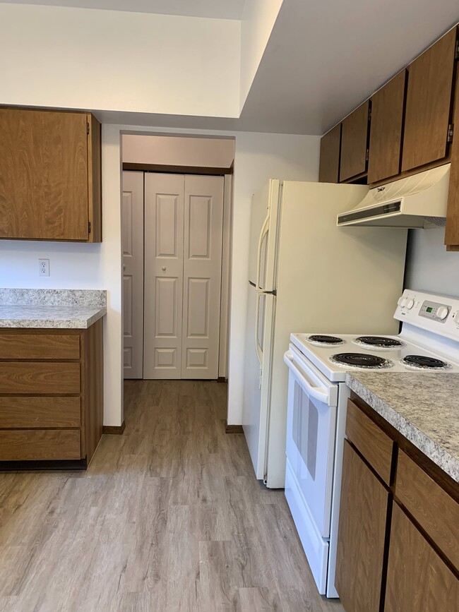 Laundry 1 - 456 Mulberry Dr