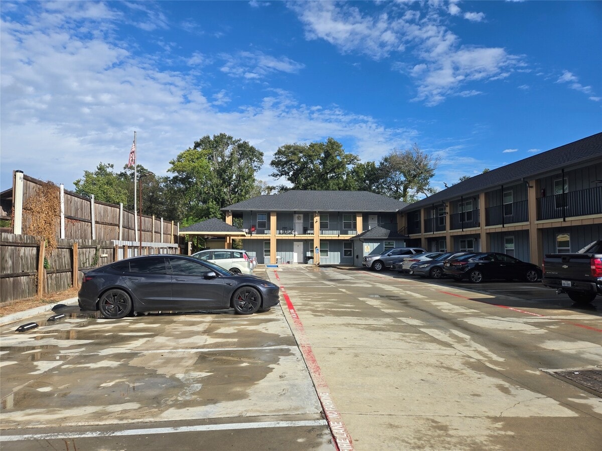 Photo - 22061 Russell Dr Unit 10