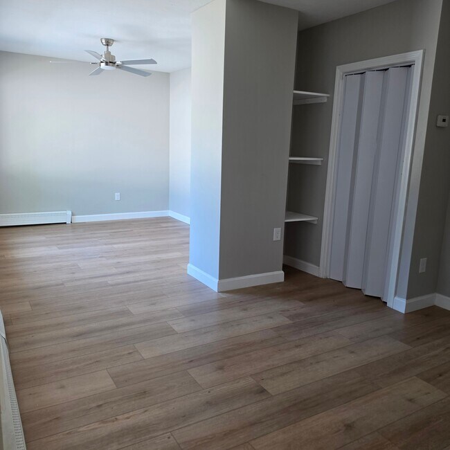 Photo - 27 Carver St