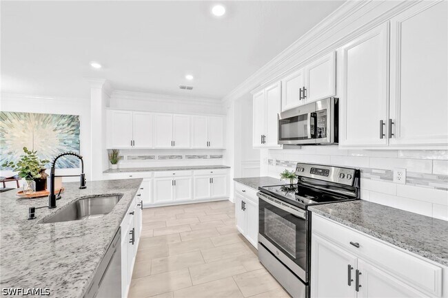 Photo - 2127 Hamlin St