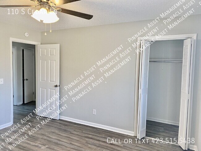 Photo - 110 S Cedar Ln