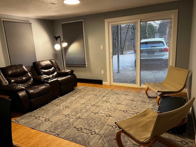 Photo - 8 Plaza Village Rd Unit 8B