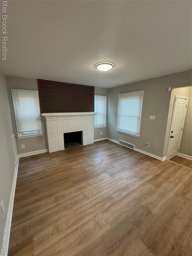 Photo - 13614 Montrose St
