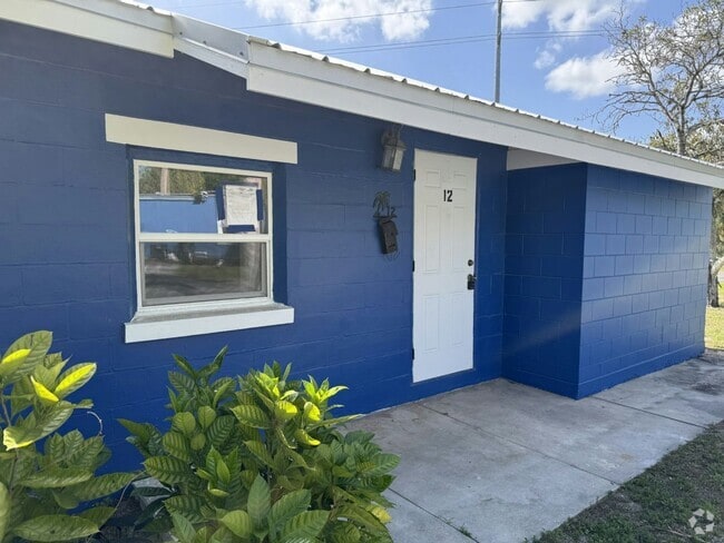 Building Photo - 12 E Main St Rental