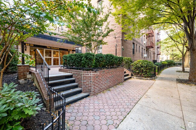 Photo - Briarwood Court