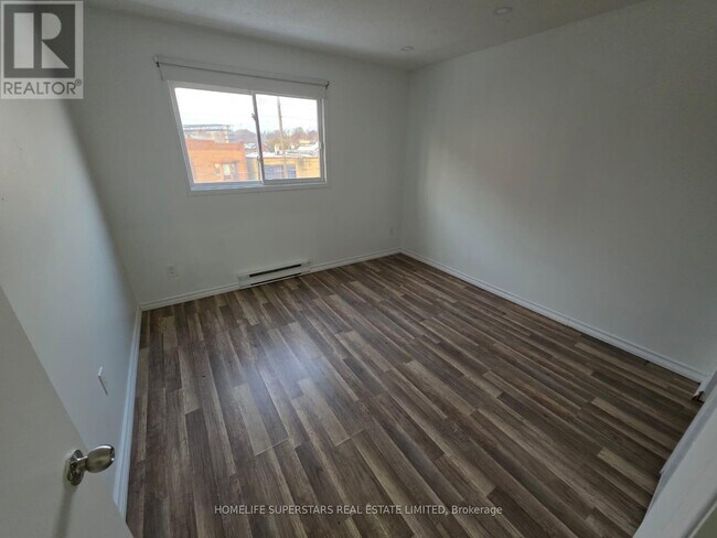 Photo - 1843 Davenport Rd