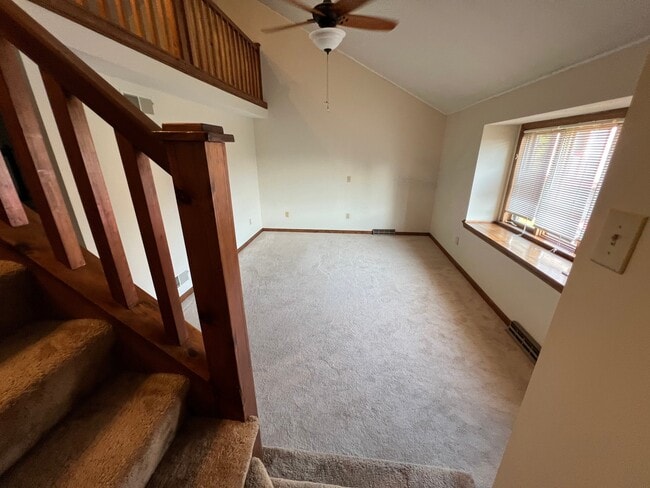 34 Scotty Hollow Dr