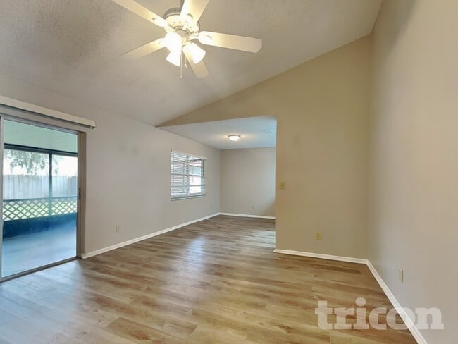 Photo - 2017 Rudder Dr