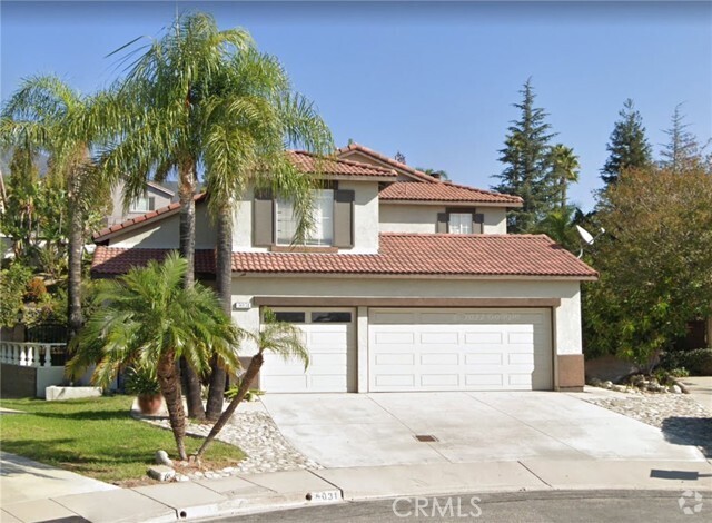 Building Photo - 5031 Columbia Dr Rental