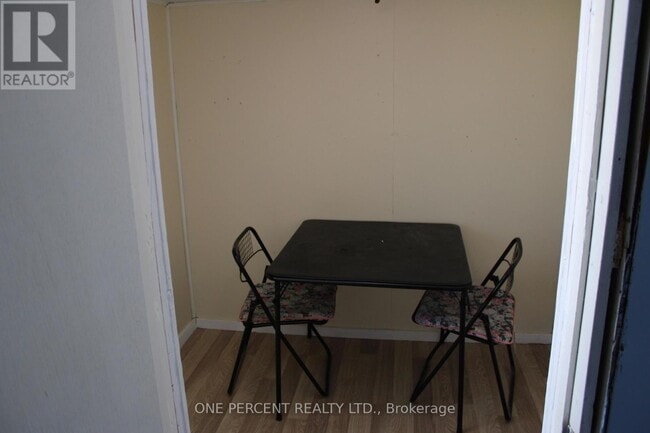 Photo - 80 Poplar Ave