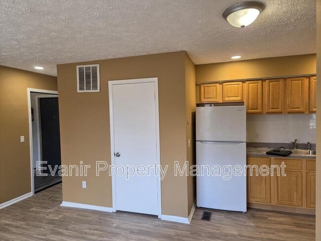 Photo - 3057 Idylwilde Blvd Unit Apt 2-D