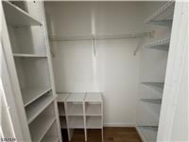 Photo - 261 Schuyler Ave