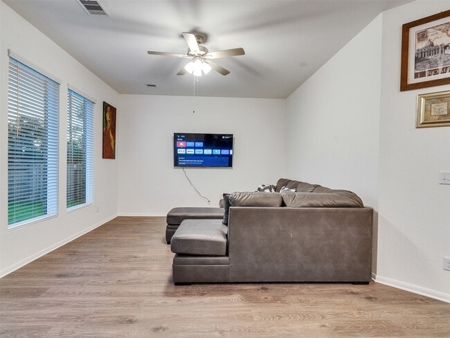 Photo - 403 Magnolia Ln